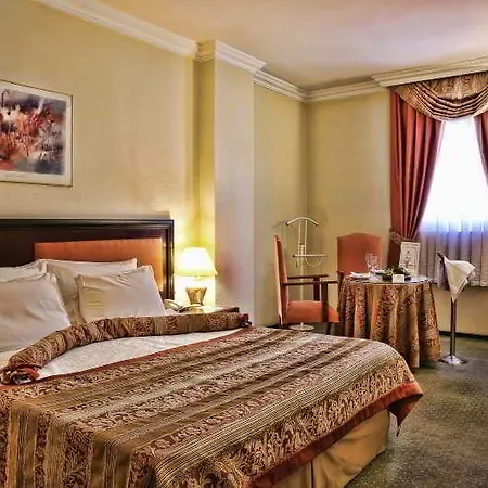 Hotel Guenes Merter 4*