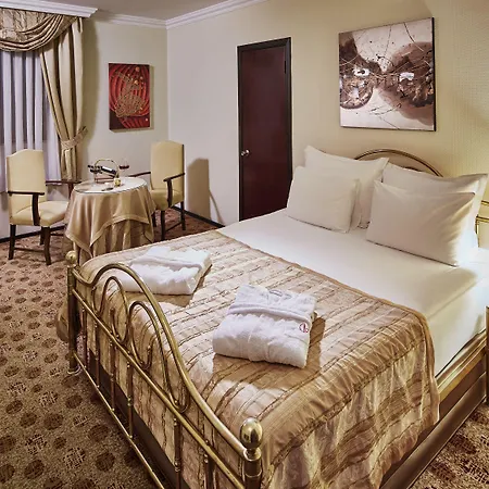 Hotel Guenes Merter 4*